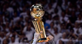 詹姆斯凌晨抵达上海，湖人巨星引发篮球盛宴